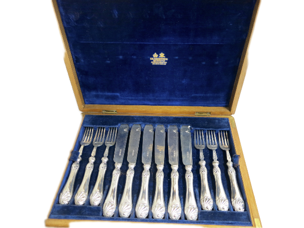 Antique English Sterling Silver 12 Fish Knives & 12 Fish Forks In Wood Case